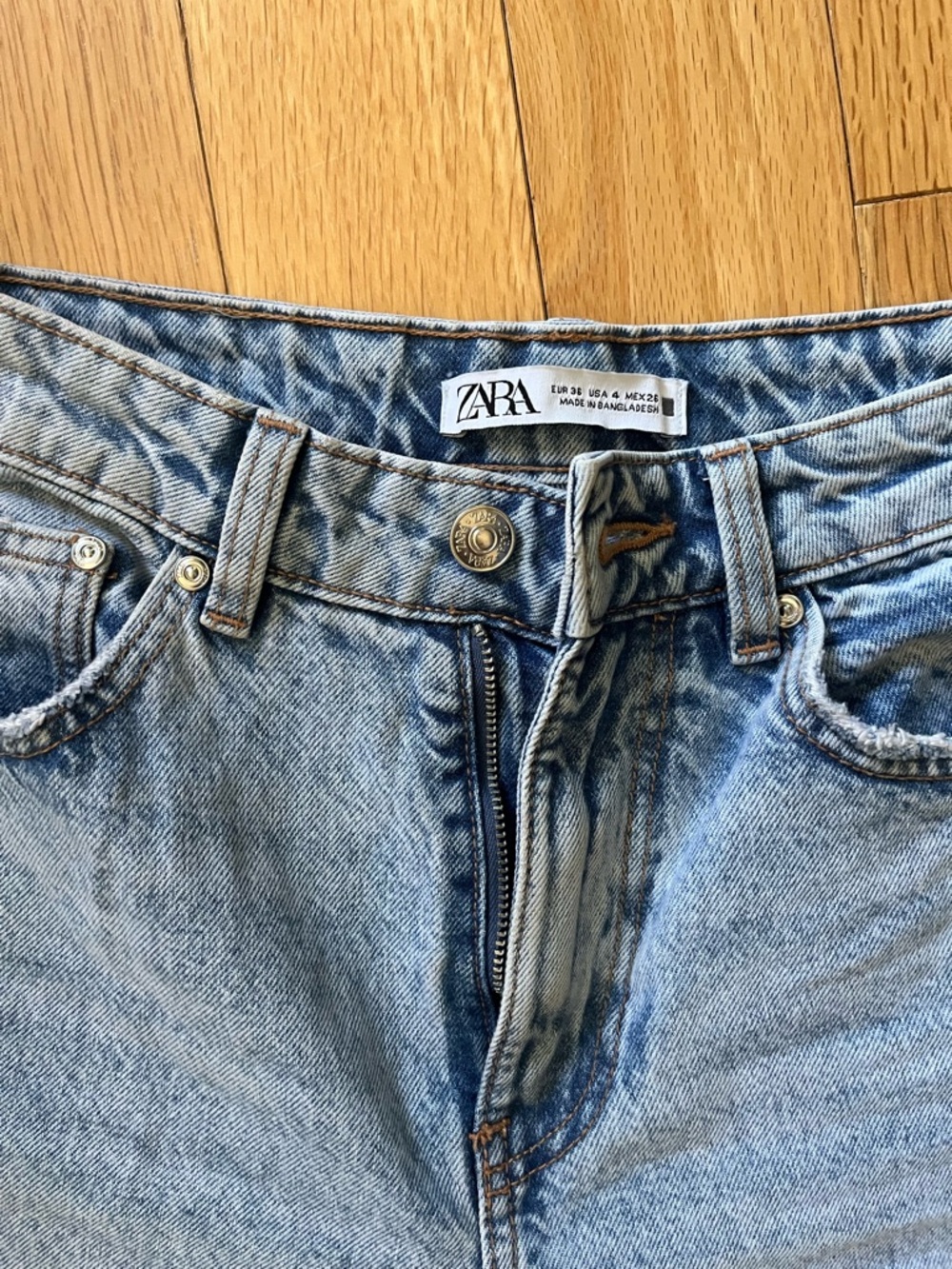 Light Wash Zara High-Rise Straight Leg Jeans - Picture 2 of 4